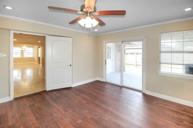 Building Photo - 5738 Willowbend Blvd