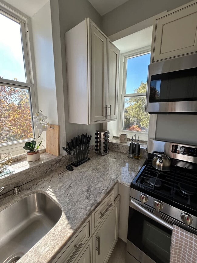 Building Photo - 45 Rhode Island Ave NE