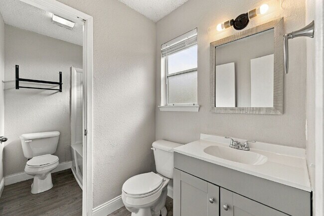 Building Photo - 7203 Timbercreek Dr