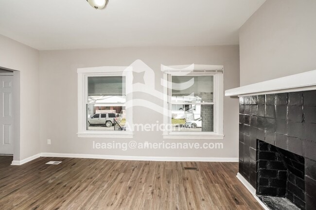 Building Photo - 810 Sutcliffe Ave