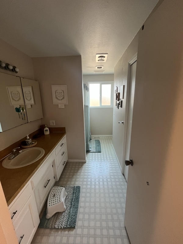 Building Photo - 841 Garden Dr