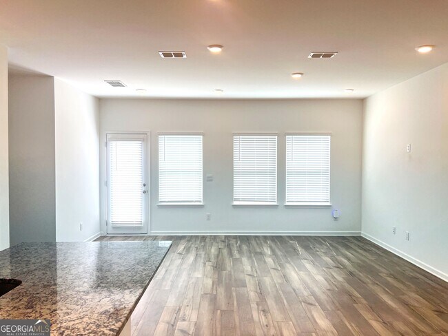 Building Photo - 205 Bald Ave