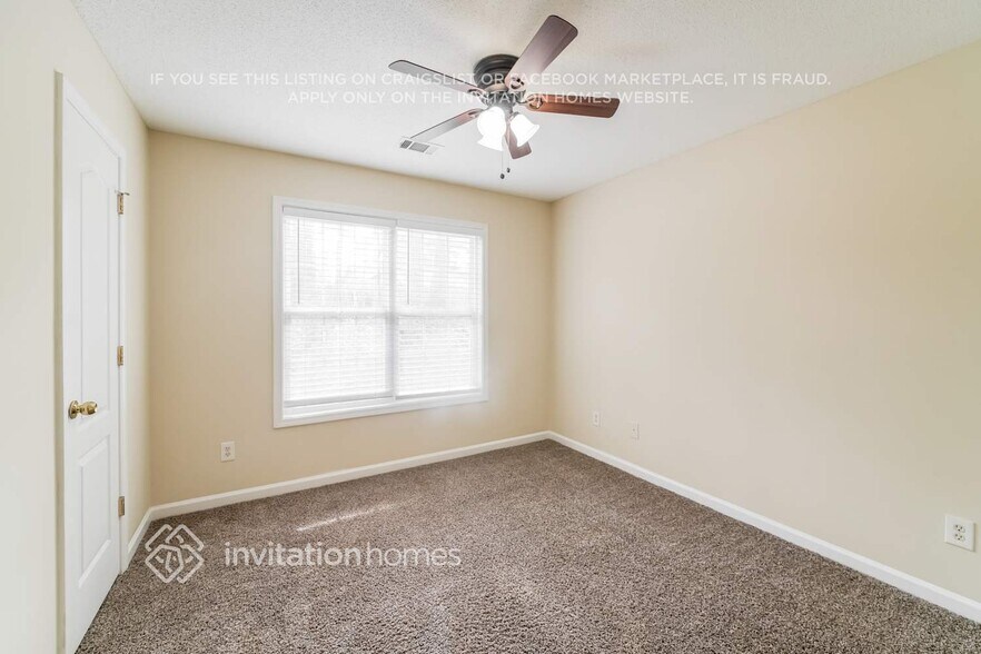 Building Photo - 3061 Ridgeview Dr