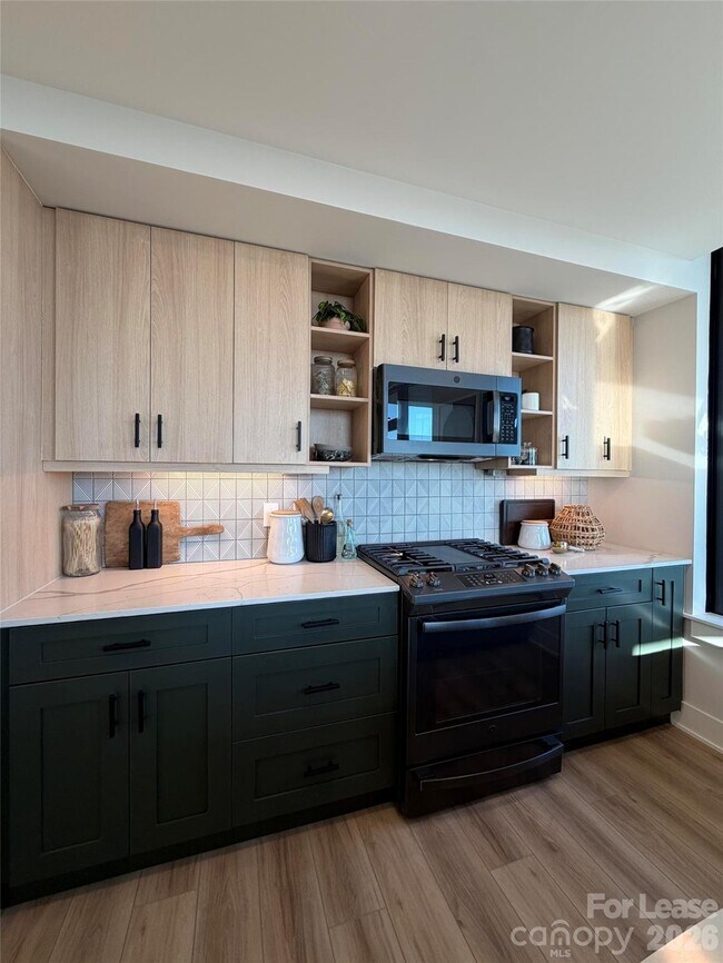 Building Photo - 124 E Kingston Ave