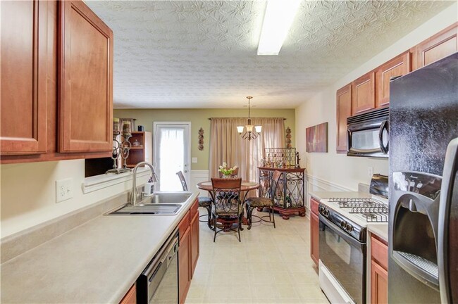 Building Photo - 6273 Lake Valley Point