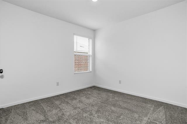 Building Photo - 2022 Shady Oaks Dr