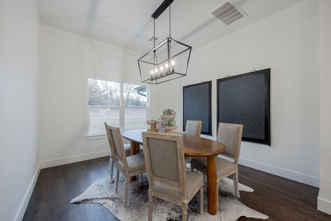 Building Photo - 7917 Behr Dr