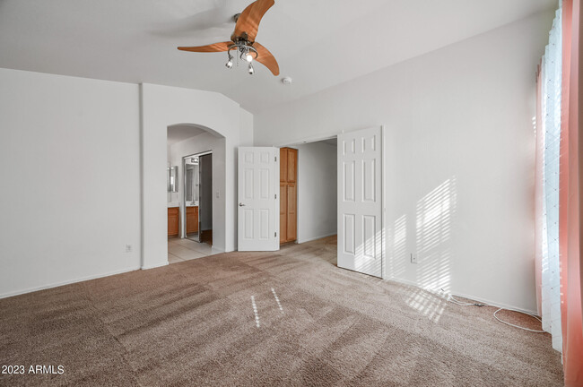 Building Photo - 14314 W Cora Ln