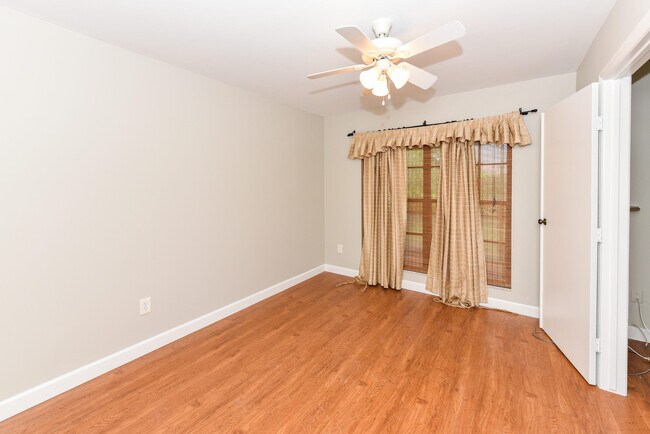 Building Photo - 10298 Hidden Springs Ct