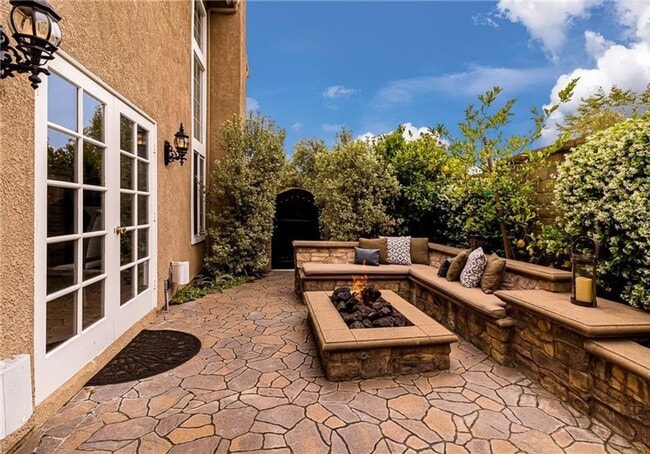Building Photo - STUNNING "RANCHO CIELO" HOME