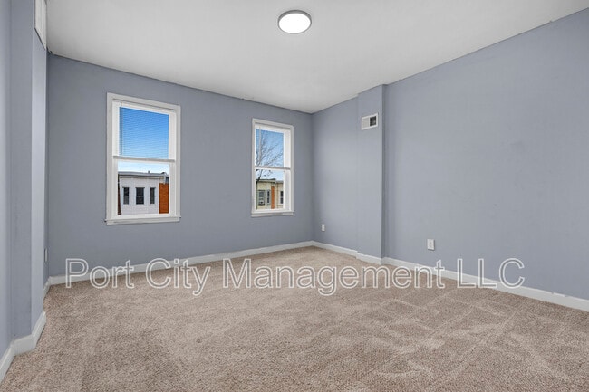 Building Photo - 611 Oldham St