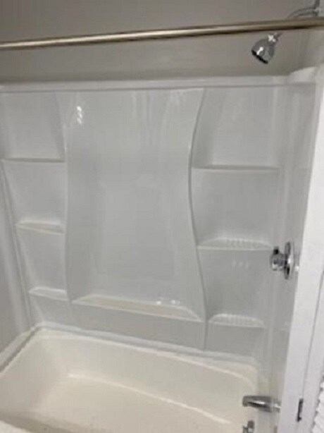 Bathroom - 21 Vestry St