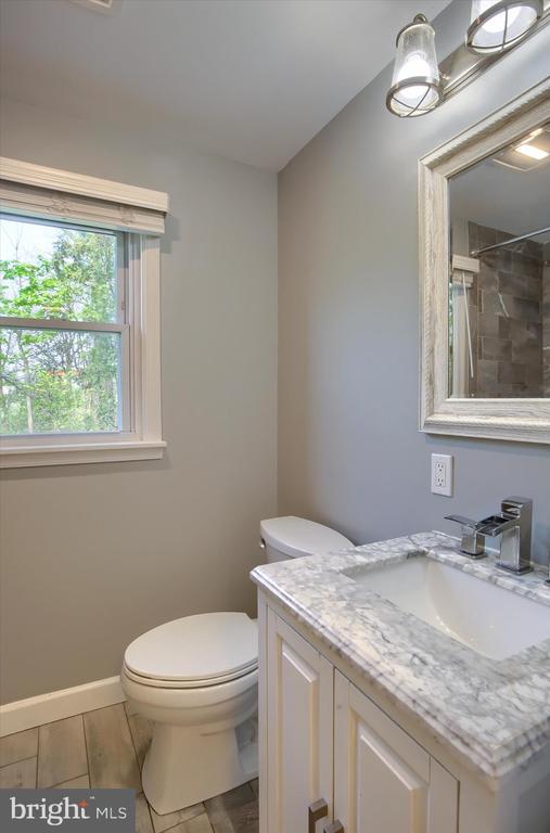 Building Photo - 2400 Linglestown Rd