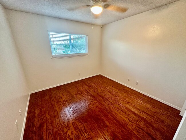 Building Photo - Spacious Newly Remodeled 4 Bedroom Orange ...