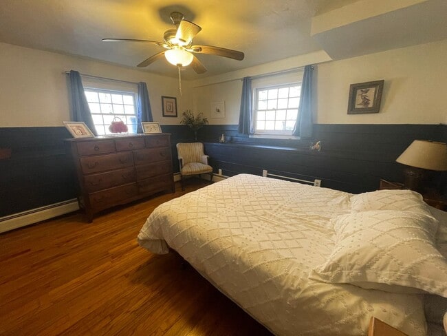 Building Photo - 182 Division St