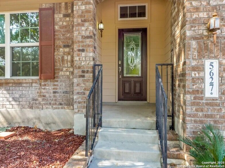 Building Photo - 5627 Cypress Dawn
