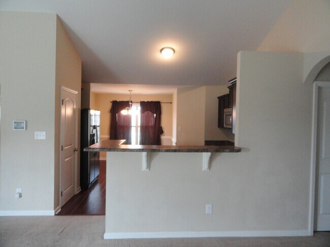 Building Photo - Close to Everything!