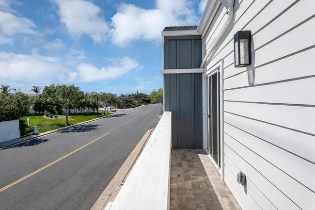 Building Photo - Grant Avenue A