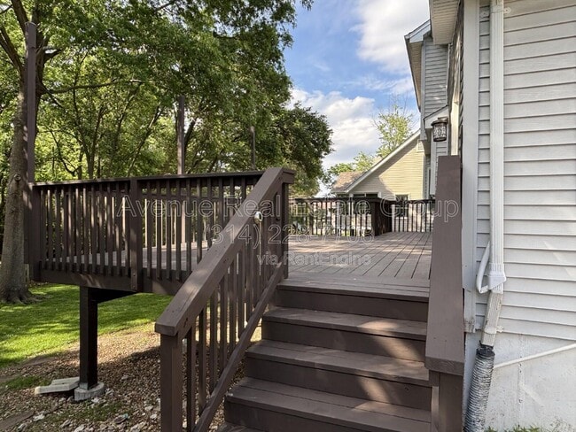 Building Photo - 419 Audubon Village Spur