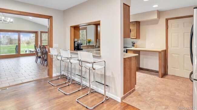 Building Photo - 120 Promenade Dr