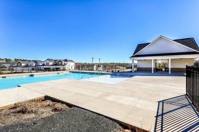 Building Photo - 102 Norse Crk Dr