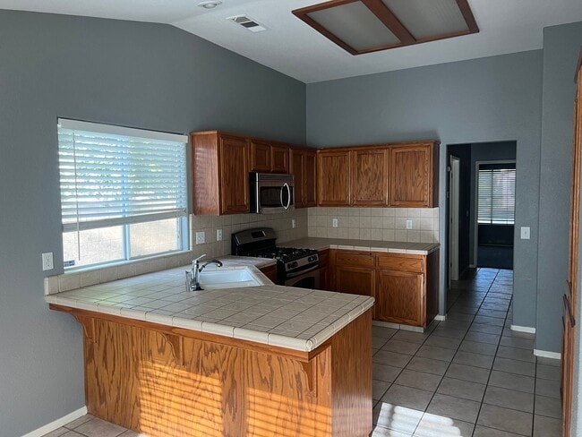 Building Photo - 3740 S Pride Ct