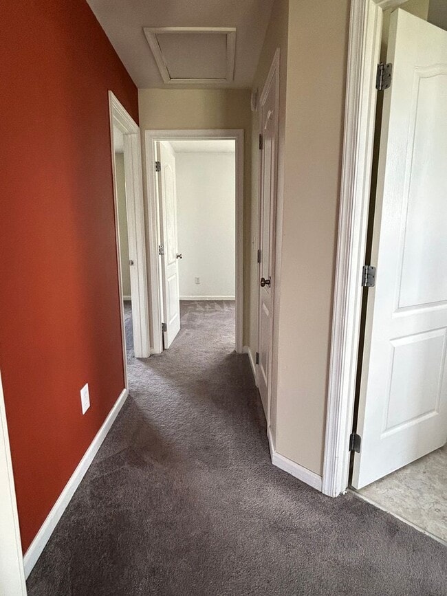 Building Photo - COMING SOON! Townhouse in Dover