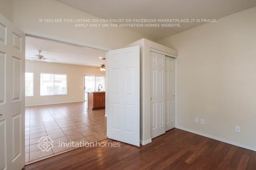 Building Photo - 2593 E Riviera Dr