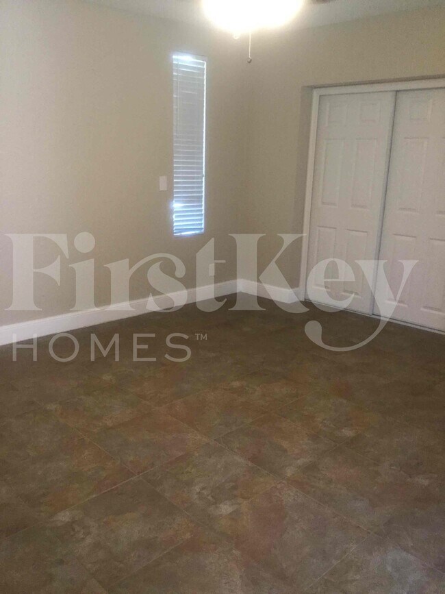 Building Photo - 19742 Carolina Cir