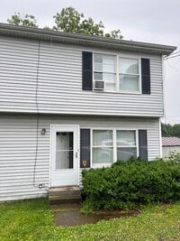Building Photo - 823 Martin St