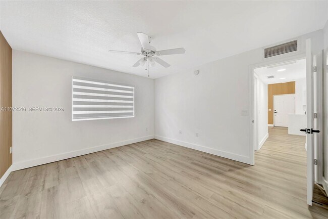 Building Photo - 15400 SW 284th St