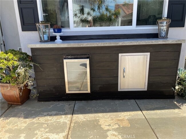 Building Photo - 21901 Summer Cir