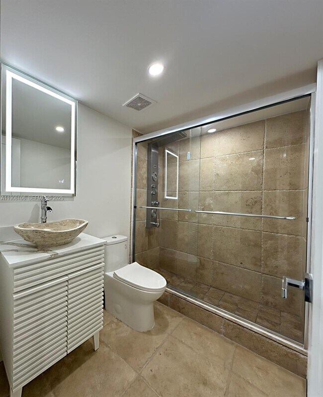 Building Photo - 18181 NE 31st Ct