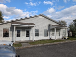 Building Photo - 731 Cave St