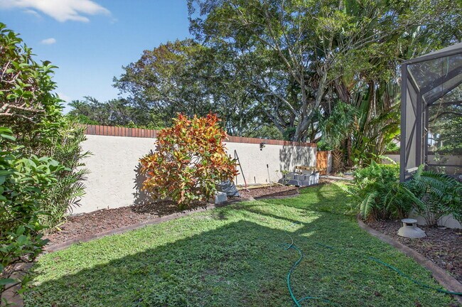 Building Photo - 11910 Glenmore Dr