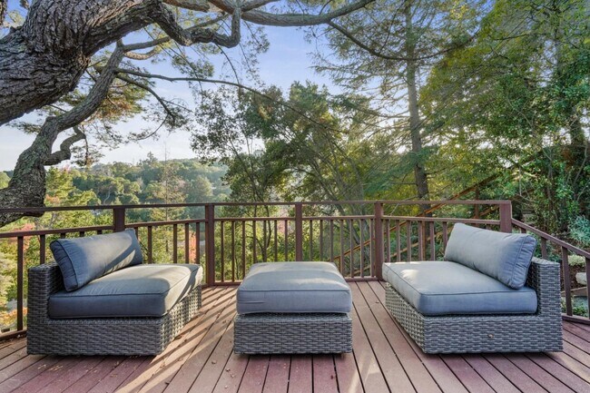 Building Photo - 3811 Farm Hill Blvd