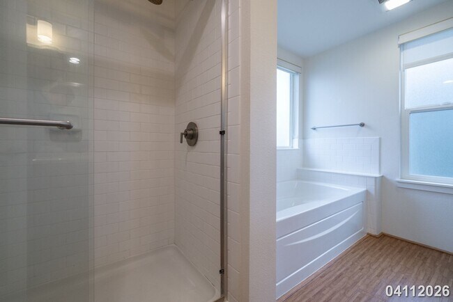 Building Photo - Ka Malanai @Kailua 3-bedroom 2-bath End Unit