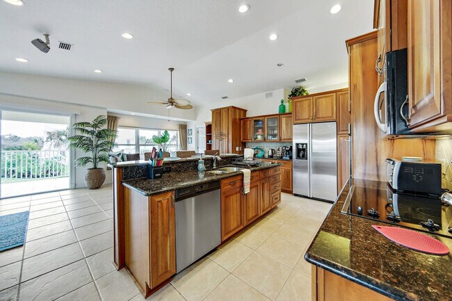 Building Photo - 24 Central Ave