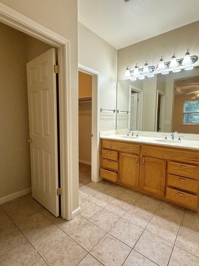 Building Photo - COMING SOON! | $3,700 / 3BR GORGEOUS CENTRAL FREMONT TOWNHOME IN PARKMONT