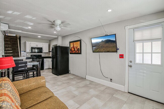 Building Photo - 3427 Idalia Ave