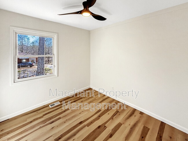 Building Photo - 279 Pioneer Pl