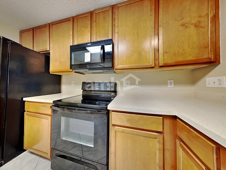 Building Photo - 9422 Daniels Mill Dr