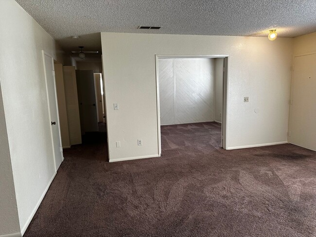 Building Photo - Turn Key 3 bed/2 bath home for Rent in Mor...