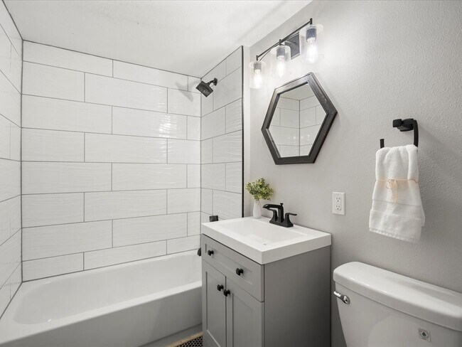 Building Photo - Charming Updated Bungalow near Downtown De...