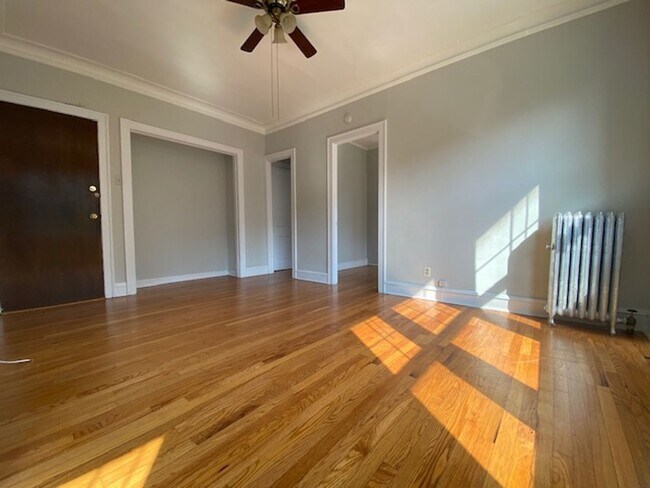 Building Photo - Evanston 1BR! Heat included - Puple Line!