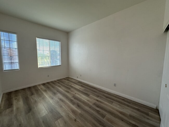Building Photo - 9156 Sangria Ln
