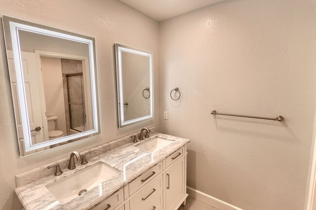 Building Photo - 4-Bedroom 2-Bathroom Saratoga Home