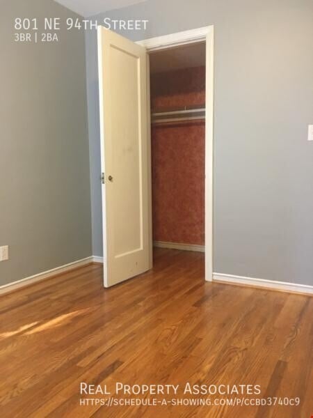 Building Photo - 801 NE 94th St