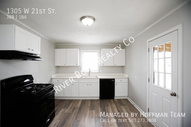Building Photo - 1305 W 21st St