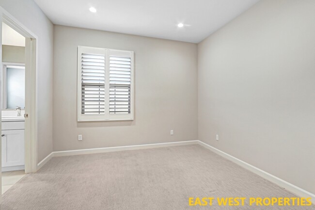 Building Photo - 117 Soaring Eagle